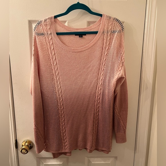 American Eagle Medium Pink Ombré Lightweight Sweater - Picture 1 of 3